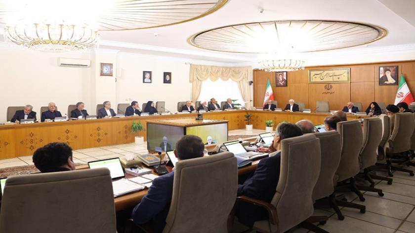 Iranpress: النائب الأول للرئيس: تخصيب اليورانيوم في الأراضي الإيرانية هو الخط الأحمر للنظام 