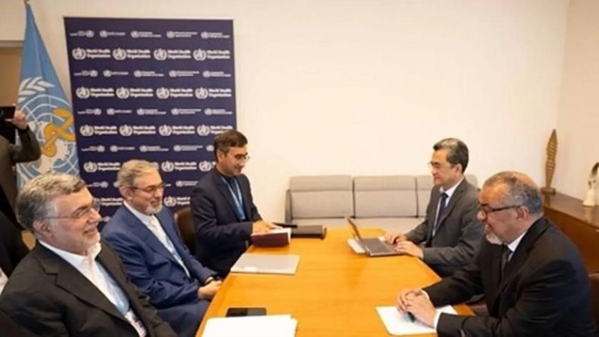 Iranpress: اجتماع بين وزير الصحة الإيراني مع الأمين العام لمنظمة الصحة العالمية