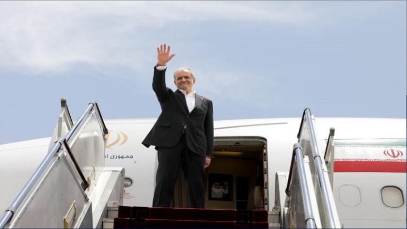 Iranpress: الرئيس الإيراني متوجهًا إلى عمان: نسعى لإقامة أفضل العلاقات مع الجيران