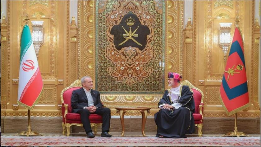 Iranpress: الرئيس الإيراني يقدّر الدور البنّاء لسلطنة عمان في المفاوضات الإيرانية الأمريكية