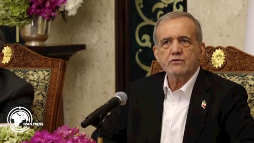 Iranpress: بزشكيان يؤكد على توفير أرضية لازمة لتطوير التعاون بين إيران وعمان