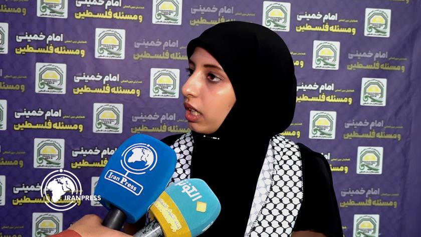 Iranpress: طالبة يمنية: الإمام الخميني هو رمز ونقطة بداية للمقاومة في كل مكان بالعالم