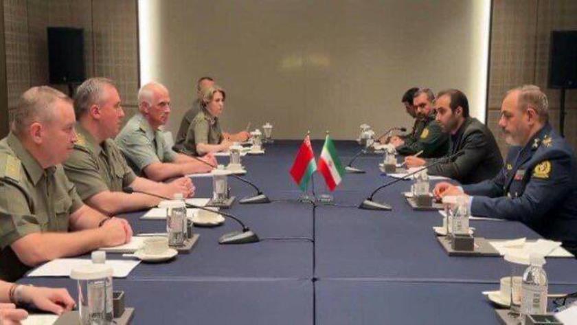 Iranpress: وزير الدفاع الإيراني يلتقي نظراءه الروسي والباكستاني والبيلاروسي والصيني