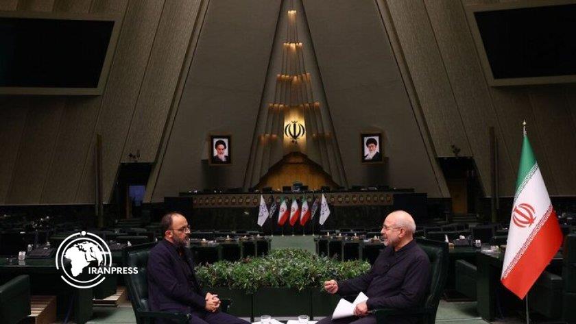 ایران برس: قالیباف: الحضور الذكي لقائد الثورة في غرفة الحرب لتوجية القادة العسكريين