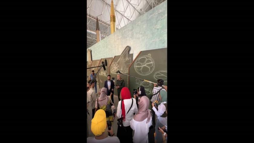 ایران برس: زيارة الصحفيين الدوليين للحديقة الوطنية للجو والفضاء بطهران 