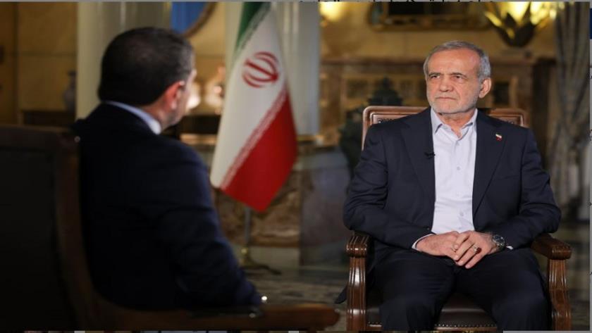 Iranpress: الرئيس بزشکیان: الحديث عن نهاية البرنامج النووي الإيراني وهمٌ