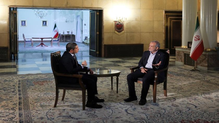 Iranpress: الرئيس بزشكيان: القدرة النووية في عقول علمائنا، وليست في منشآتنا