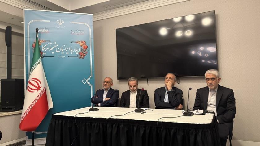 Iranpress: بزشكيان: العقوبات على إيران مع وجود 17 دولة متاخمة، لا تعني شيئًا