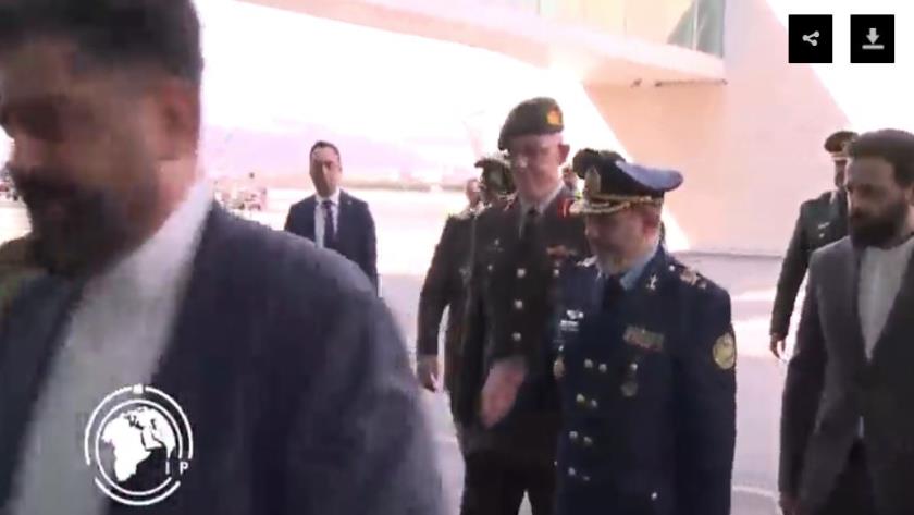 Iranpress: وزير الدفاع الإيراني في أنقرة: التعاون العسكري مع تركيا لتعزيز أمن الحدود + فيديو