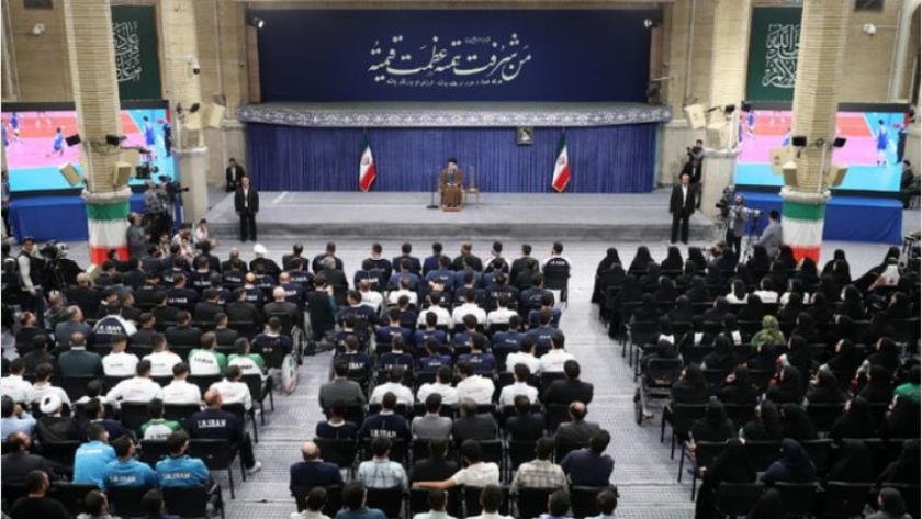 Iranpress: قائد الثورة الاسلامية مخاطبا ترامب: استمر في أحلامك! + فيديو
