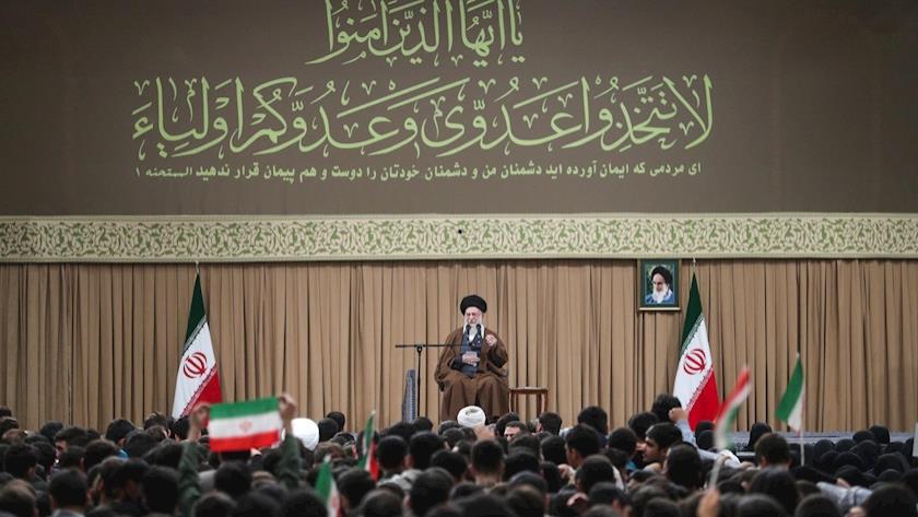 Iranpress: قائد الثورة: ذكرى الاستيلاء على وكر التجسس الأمريكي ‘‘يوم الفخر والانتصار’’