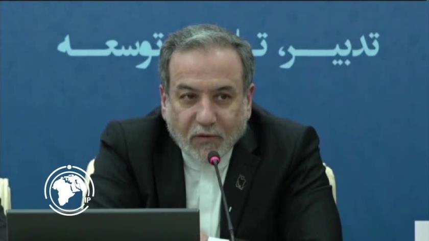 Iranpress: عراقجي: نفتح أبواب الأسواق العالمية أمام الاقتصاد الإيراني