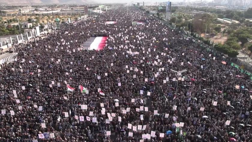 Iranpress: اليمنيون: لا قبول ببقاء الاحتلال السعودي الإماراتي على أرضنا