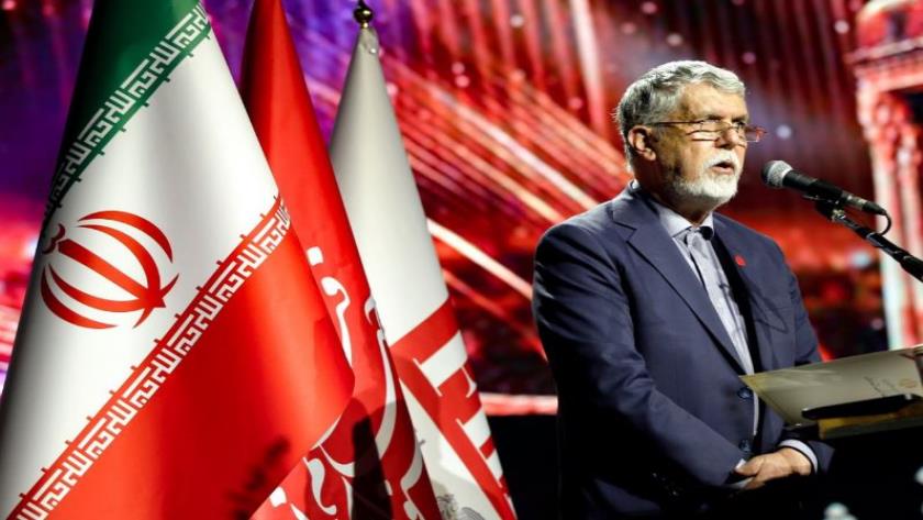 Iranpress: وزير الثقافة الإيراني يؤكد على دور السينما في تعزيز الحوار الثقافي