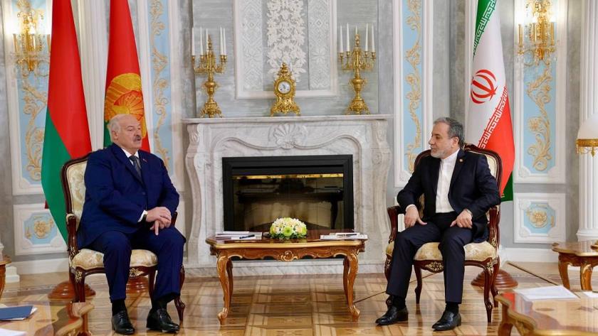 ایران برس: وزير الخارجية الإيراني يلتقي رئيس بيلاروس في مينسك