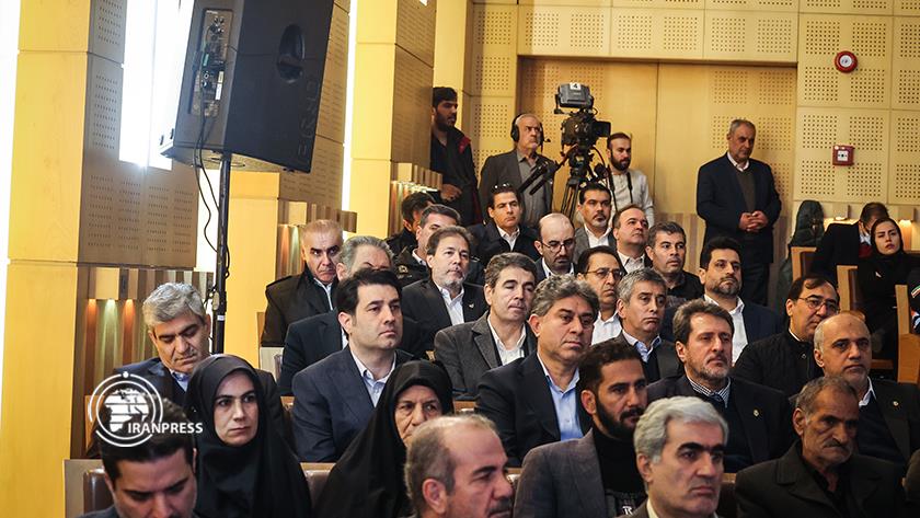 Iranpress: بالصور .. حفل إحياء ذكرى أسبوع النقل