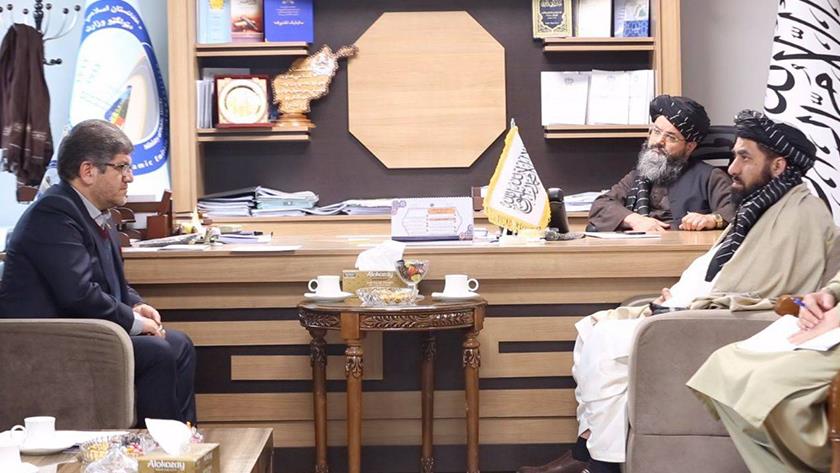 Iranpress: مشروع ربط إيران بالصين عبر أفغانستان محور لقاء رسمي في كابول