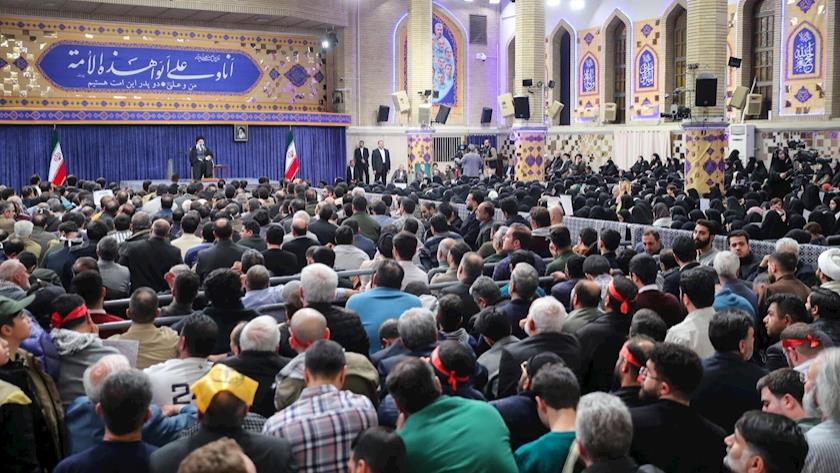 Iranpress: قائد الثورة: لن نتراجع وسنُرغم العدو على التراجع بثبات الشعب ودعمه