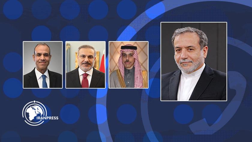 Iranpress: عراقجي يناقش مع نظراءه الإقليميين التطورات الأمنية في المنطقة 