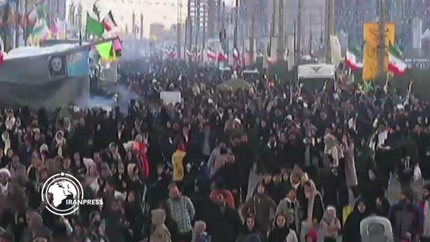 Iranpress: تجمّعٌ جماهيريّ كبير في 15 شعبان بقلب طهران؛ تلاقي الأمل المهدويّ مع مبادئ الثورة