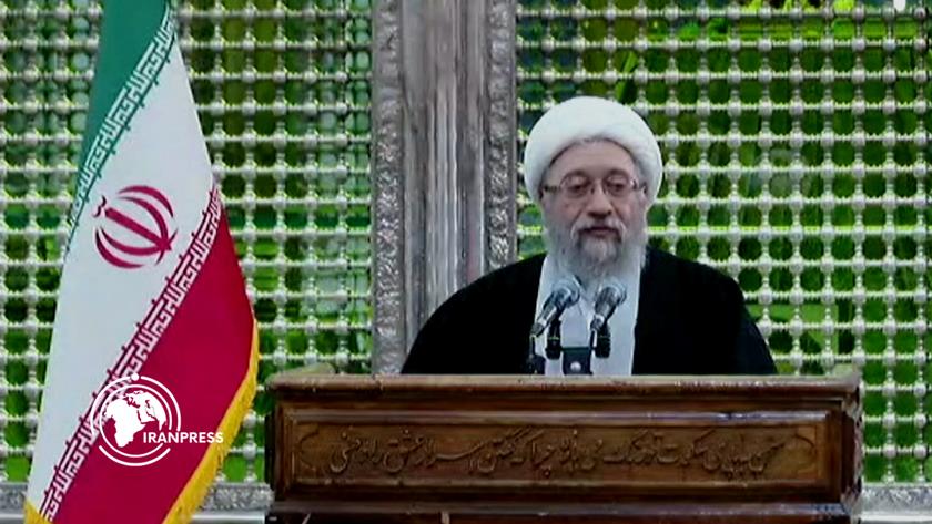 Iranpress: آملي لاريجاني: الإمام (الخميني) كان رمزاً للصمود في وجه الاستبداد