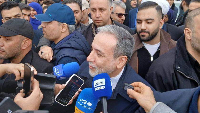 Iranpress: مشاركة مسؤولين حكوميين وعسكريين في مسيرات ذكرى انتصار الثورة الإسلامية في إيران