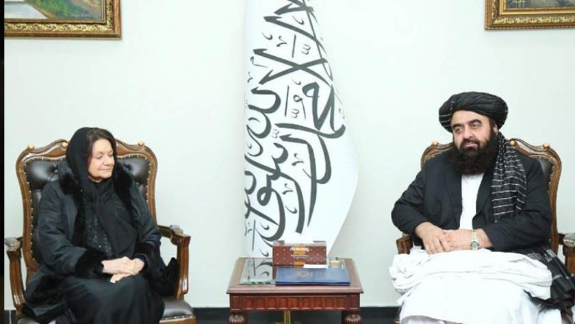 Iranpress: وزير الخارجية الأفغانی: الهجمات الجوية الباكستانية قتلت المدنيین فقط