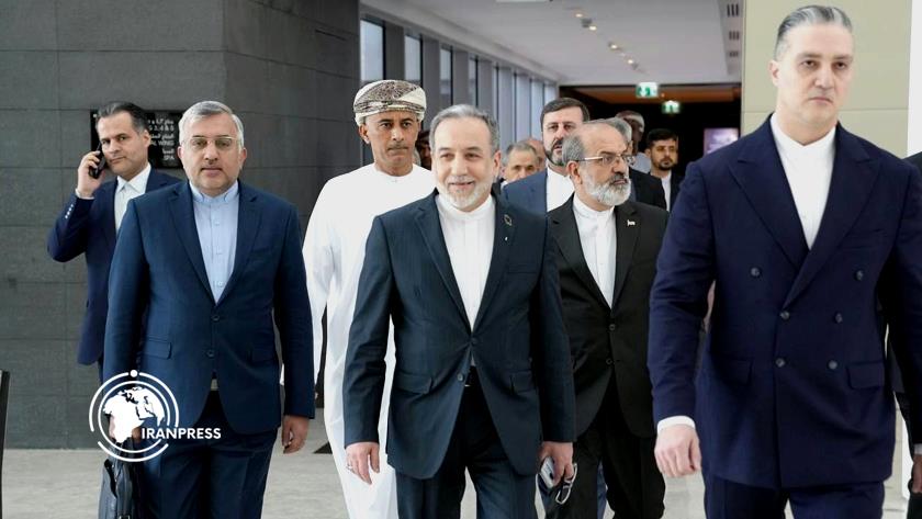 Iranpress: عراقجي سيستأنف غدا في جنيف المحادثات النووية مع واشنطن 