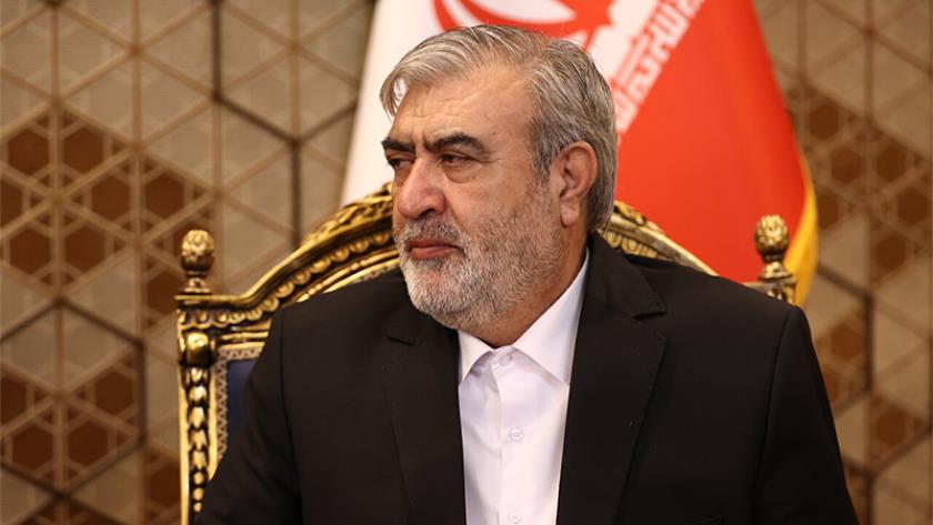 Iranpress: نائب برلماني: خطوة غبية من أمريكا ستشعل المنطقة
