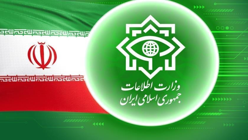 Iranpress: إيران تعلن تفكيك شبكة إرهابية مرتبطة بالعدو واعتقال 39 عنصراً في طهران