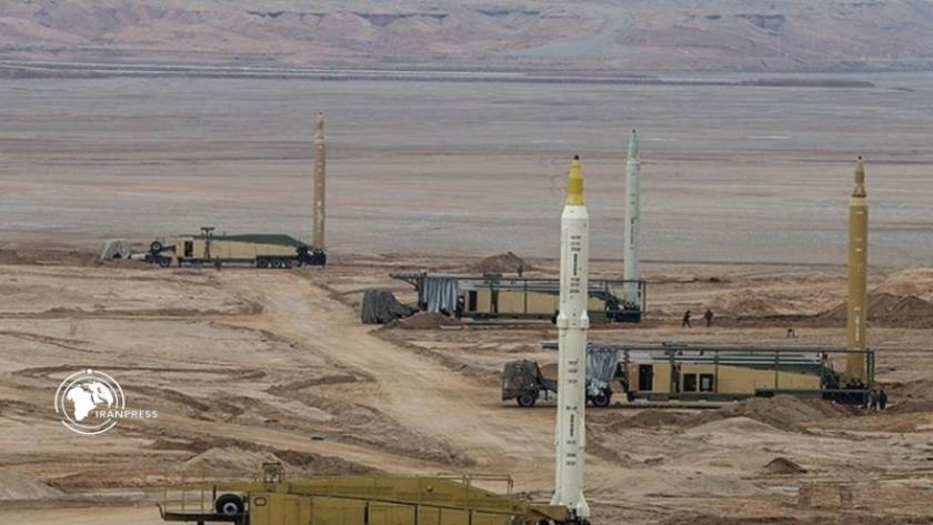 Iranpress: الحرس: نحن مع الجيش أصابعنا على الزناد للرد على العدوان