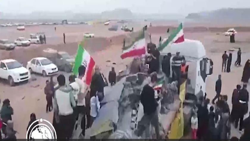 Iranpress: تجمع شعبي في مهیار إحياءً لذكرى هزيمة أمريكا في طبس وإسقاط طائراتها جنوب أصفهان 