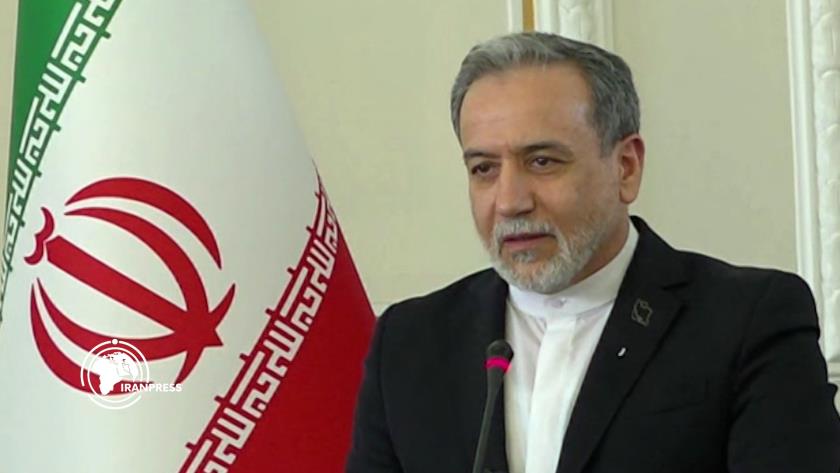 Iranpress: عراقجي : سنقاتل ونتفاوض حسب مقتضيات المصلحة والنظام