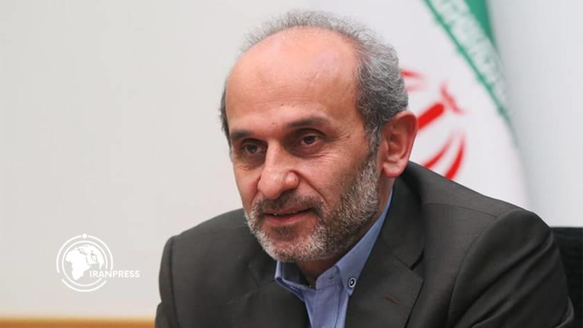 Iranpress: رئيس مؤسسة الإذاعة والتلفزيون الإيراني يعزّي ويهنّئ باستشهاد مراسل قناة العالم