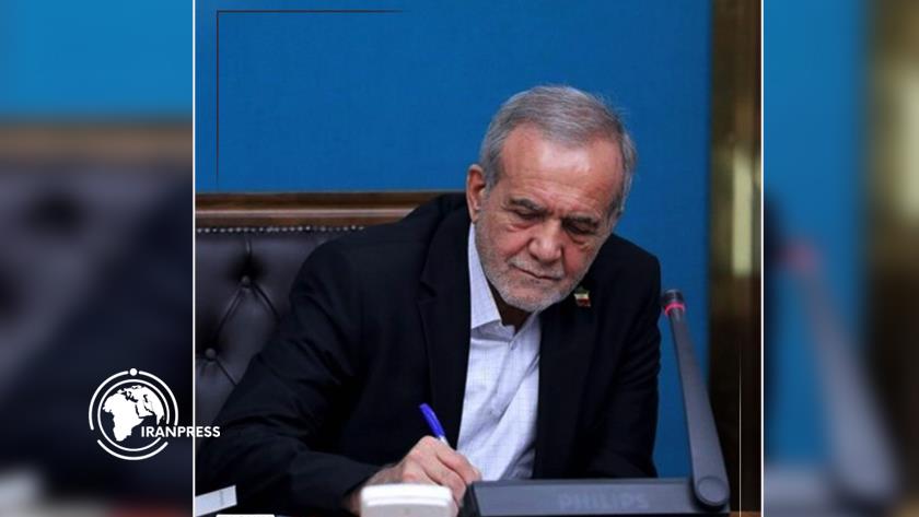 Iranpress: الرئيس بزشكيان: الاتحاد الأوراسي يحظى بموقع خاص في الدبلوماسية الاقتصادية الإيرانية