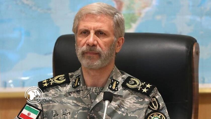 ایران برس: اللواء حاتمي: مستعدون للرد القاسي بدمائنا دفاعاً عن سيادة إيران