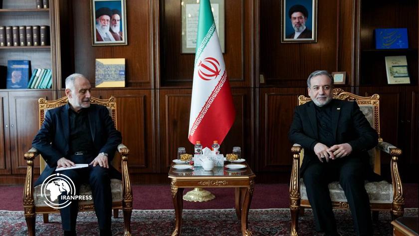 Iranpress: بالصور .. عراقجي يلتقي ممثلي "حزب الله" و"حركة أمل" وقيادة "حماس"