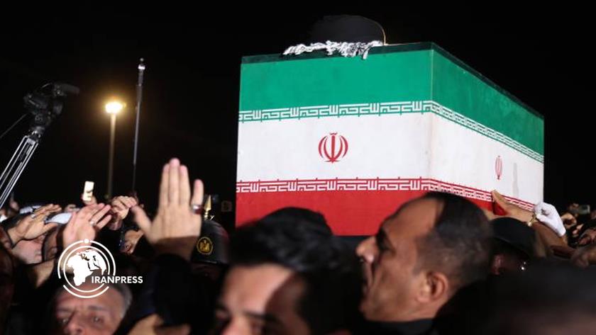 Iranpress: الرئيس الإيراني ورئيس الوزراء العراقي يقدّمان التحية لسماحة القائد الشهيد +صور