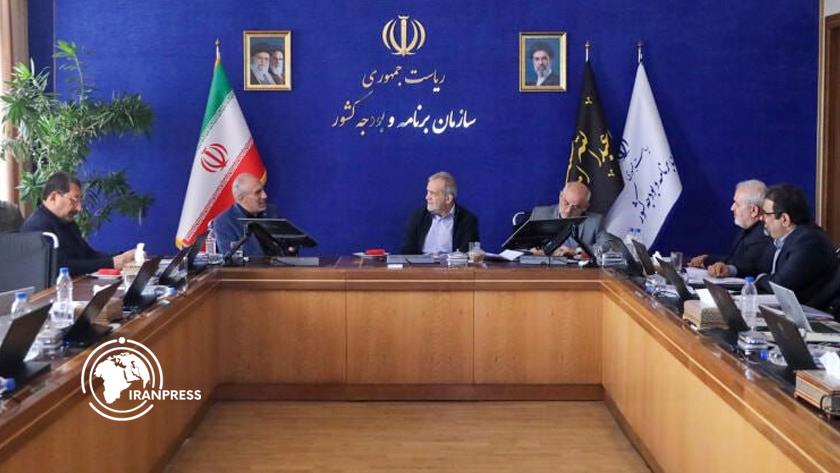 Iranpress: رئيس الجمهورية: ضرورة إعداد خارطة طريق لإعادة إعمار المناطق المتضررة من الحرب