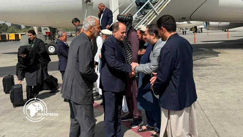 Iranpress: وزير الجهاد الزراعي يصل إلى كابول