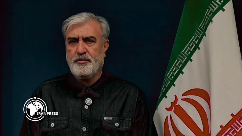 Iranpress: نائب: لا تعبر السفن مضيق هرمز إلا باستئذان من القوات المسلحة الإيرانية