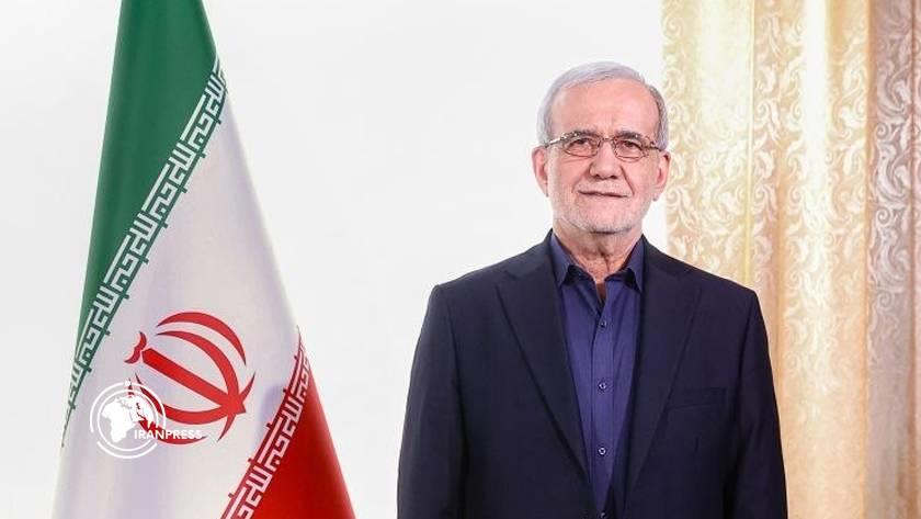 Iranpress: بزشكيان يهنئ قادة الدول الإسلامية بمناسبة ذكرى المولد النبوي الشريف