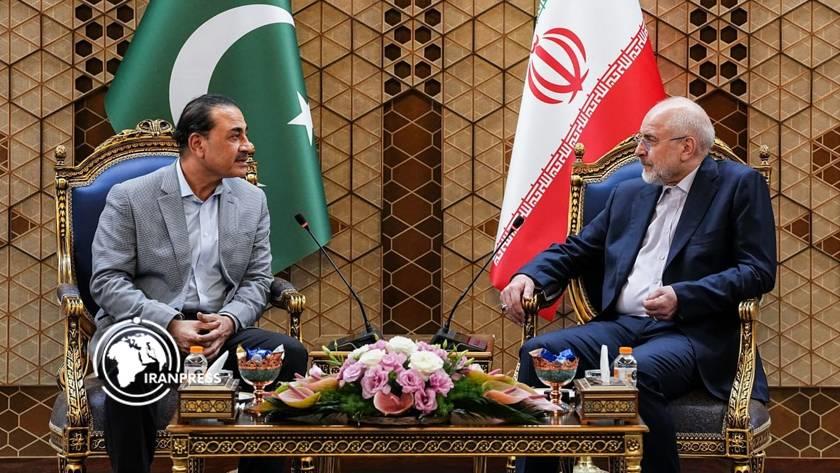 Iranpress: قاليباف: ليس أمام أمريكا طريق لإكساب إيران ثقة إلا تنفيذ الشروط السبعة