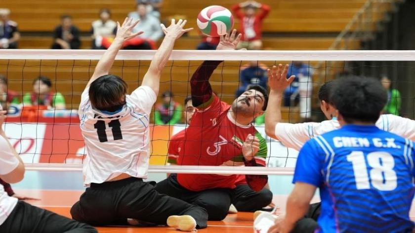 Iranpress: رجال وسيدات الكرة الطائرة الإيرانية جلوس يتأهلون إلى نهائيات الألعاب الآسيوية 