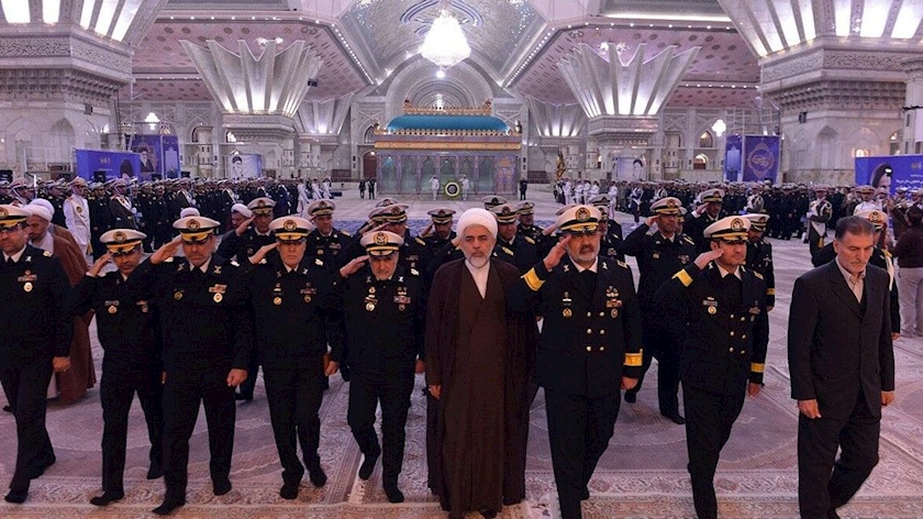 Iranpress: تجدید میثاق پرسنل نیروی دریایی ارتش با آرمان‌های امام راحل (ره)