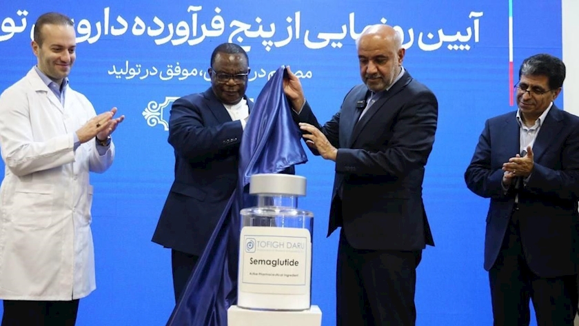Iranpress: رونمایی از ۵ داروی ایرانی، تحولی در درمان سرطان و چاقی