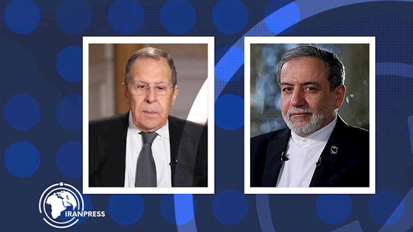 Iranpress: گفت‌وگوی تلفنی وزرای خارجه ایران و روسیه درباره همکاری‌های منطقه‌ای و بین‌المللی