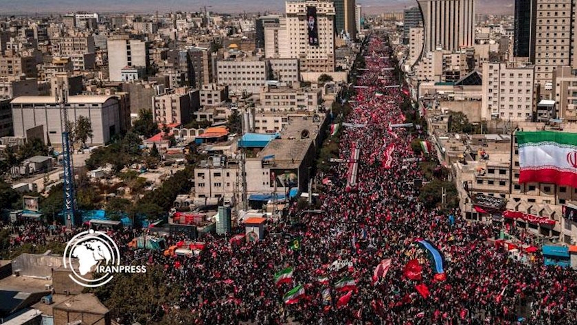 Iranpress: بزرگ‌ترین مراسم تشییع در تاریخ بشر