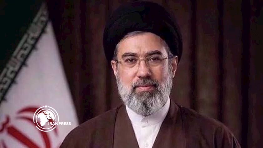 Iranpress: رهبر انقلاب: علم و تقوا، تنها راه مقابله با توحش صهیونیست و آمریکا در سال جدید تحصیلی