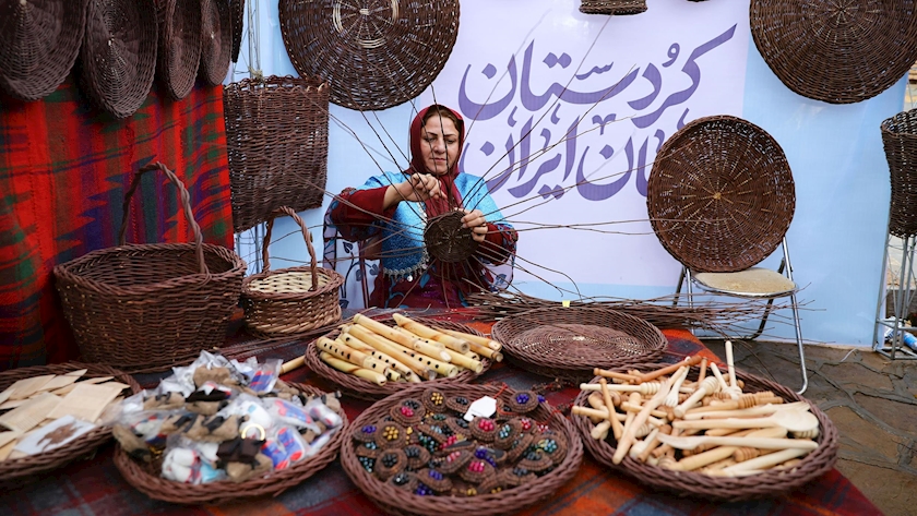 ایران پرس: بیان دغدغه‌های بانوان تولیدکننده کردستانی در دیدار با رئیس‌جمهور 